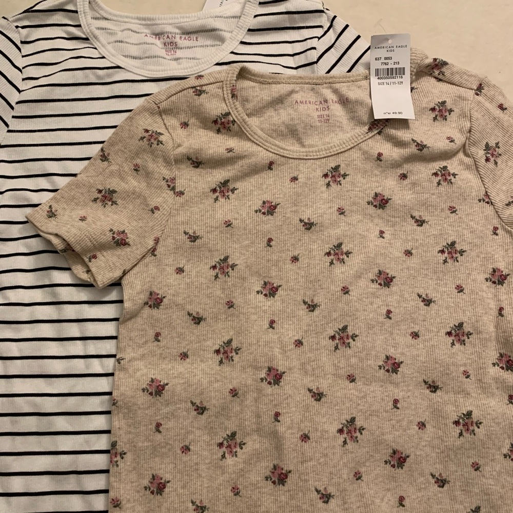 American Eagle Outfitters Cream and Pink Short Sleeve Tees